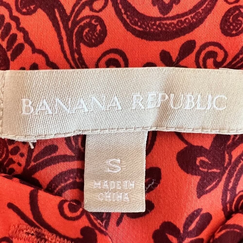 Banana Republic Womens Sleeveless Blouse Small Red Floral Scroll Chiffon Popover - Picture 4 of 6